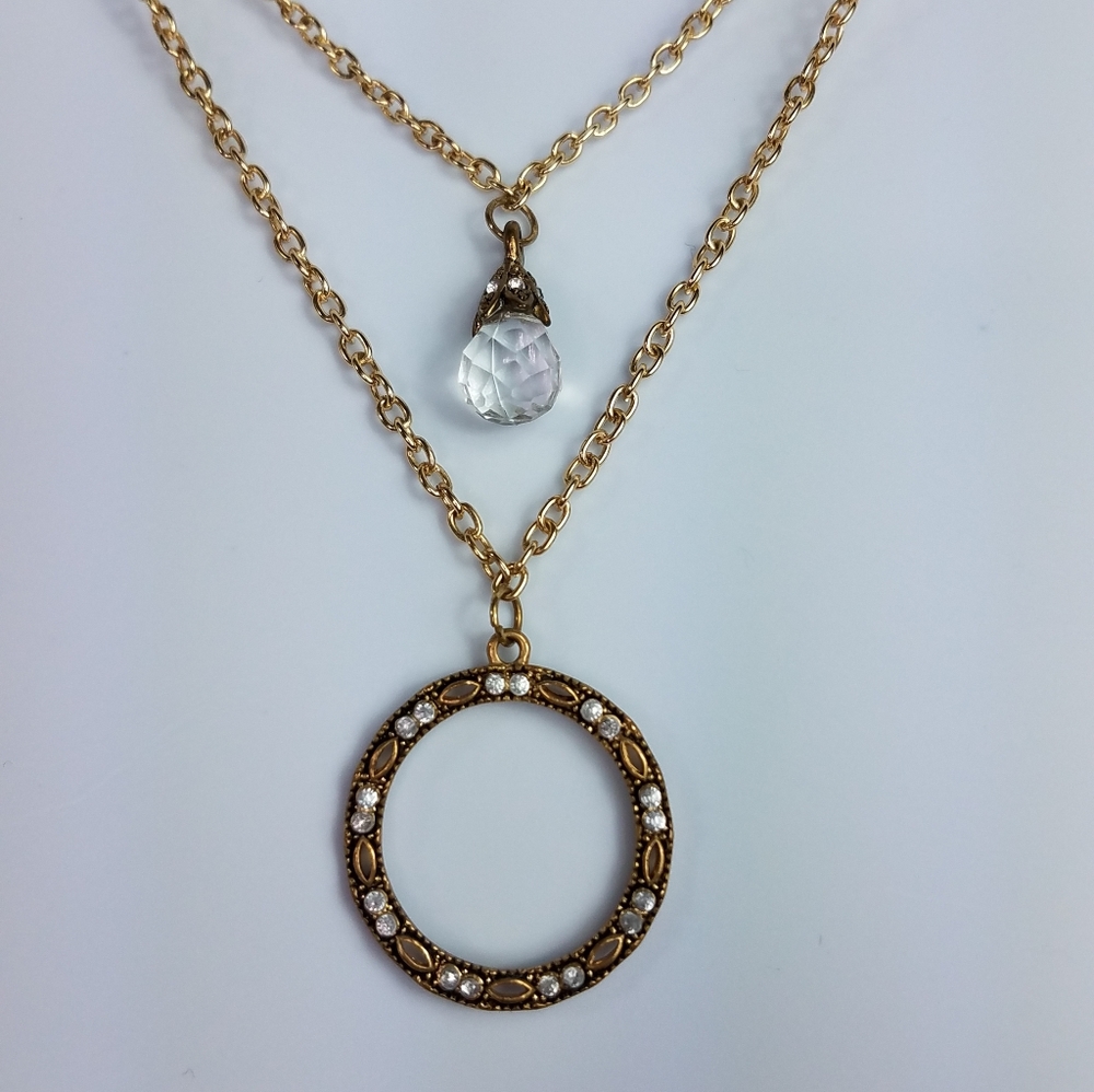 Gold tone layered necklace - Picture 2 of 7